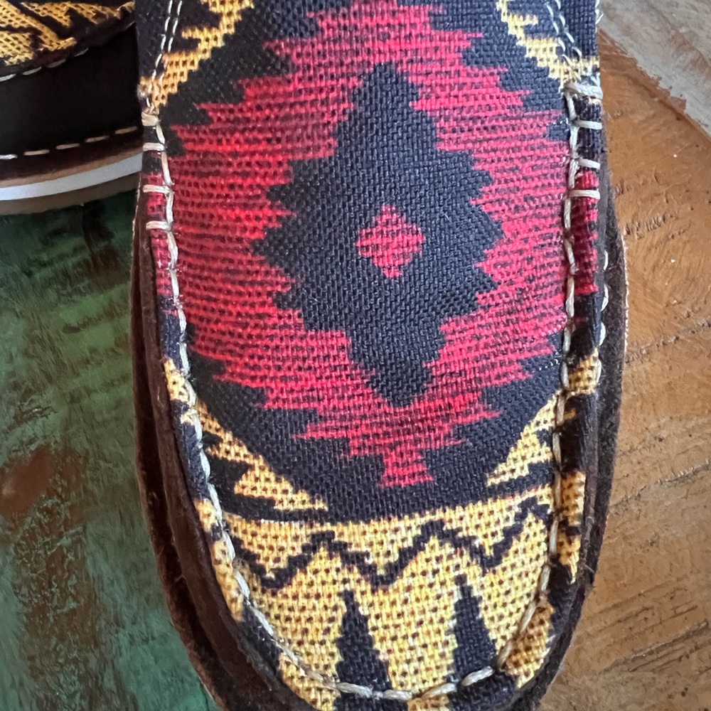 🥿 Myra Brown and Red Loafers with Aztec Pattern | Sz 9 (8.5) - Picture 3 of 6